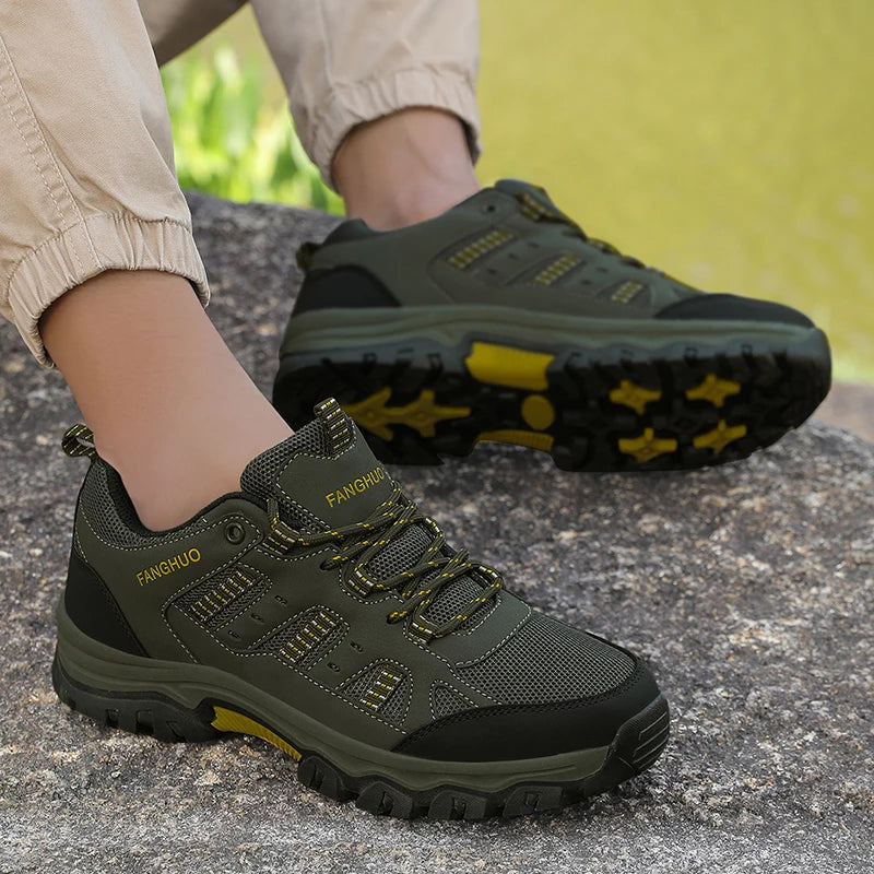 Outdoor Non-Slip Hiking Shoes for Men 2025 New Wear-Resistant Shock-Absorbing Mountain Climbing Sports Cross-Country Hiking Shoes