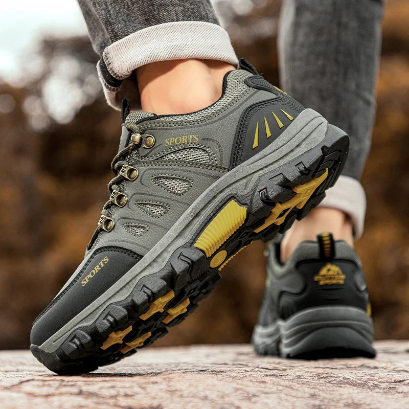 Men's Hiking Shoes Anti-Slip Breathable Lightweight Outdoor Trekking Shoes Waterproof High-Top Snow Boots Wide Size 39-44