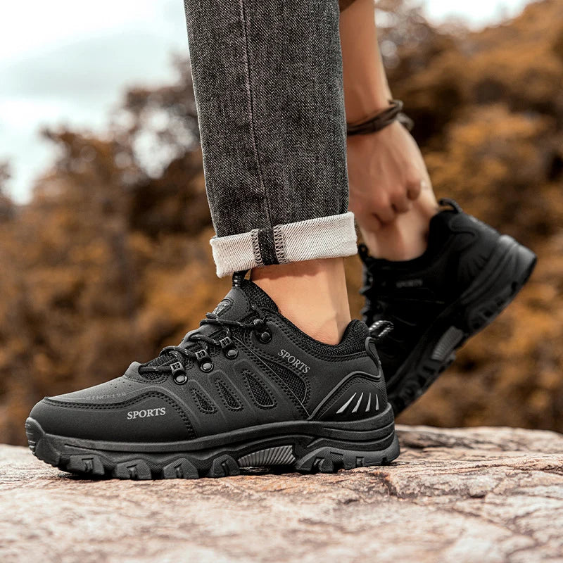 Men's Hiking Shoes Anti-Slip Breathable Lightweight Outdoor Trekking Shoes Waterproof High-Top Snow Boots Wide Size 39-44